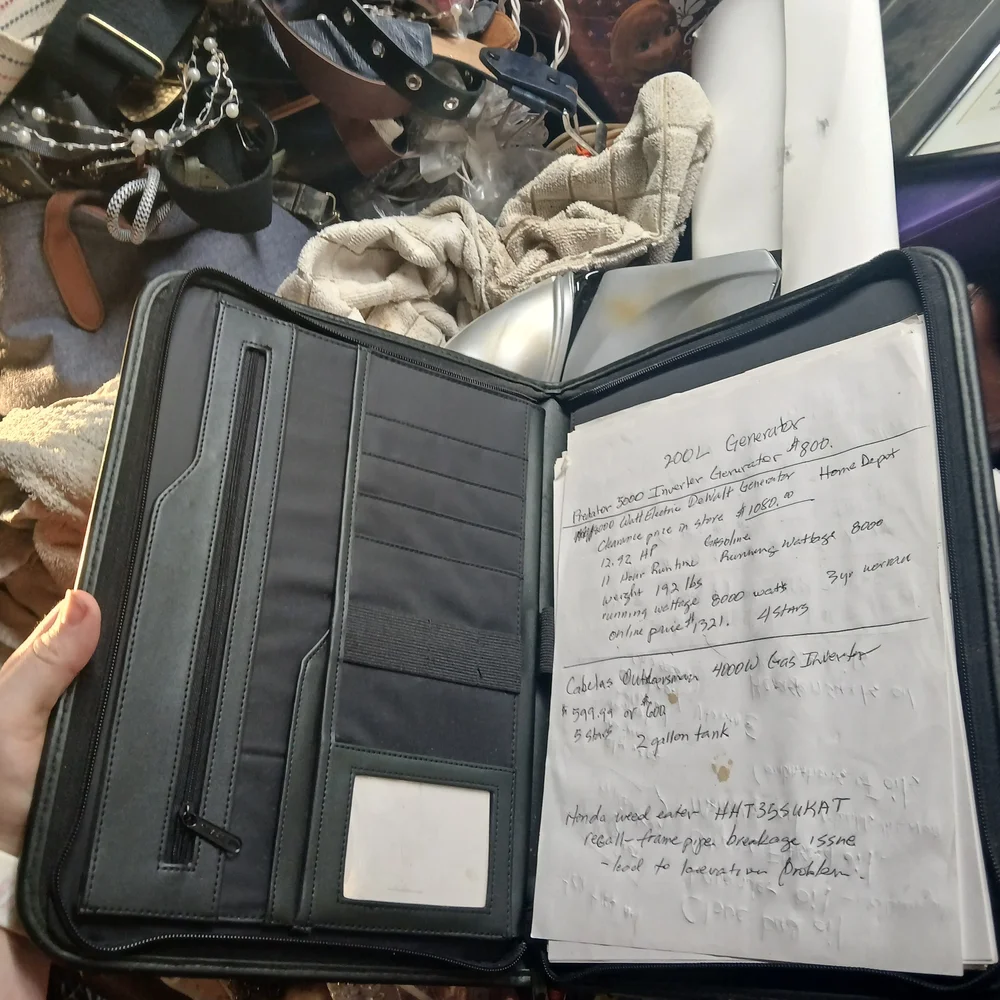 Hilton Worldwide Black Leather Business Portfolio
